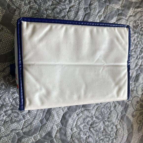 Vintage Yankee soft lunch box with Lays logo - Picture 5 of 7